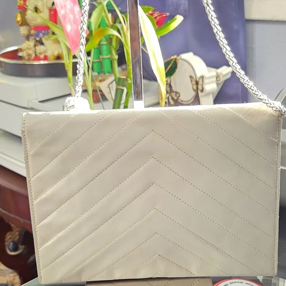 YSL Yves Saint Laurent Leather clutch/w Crossbody Strap-Authentic - Picture 3 of 12